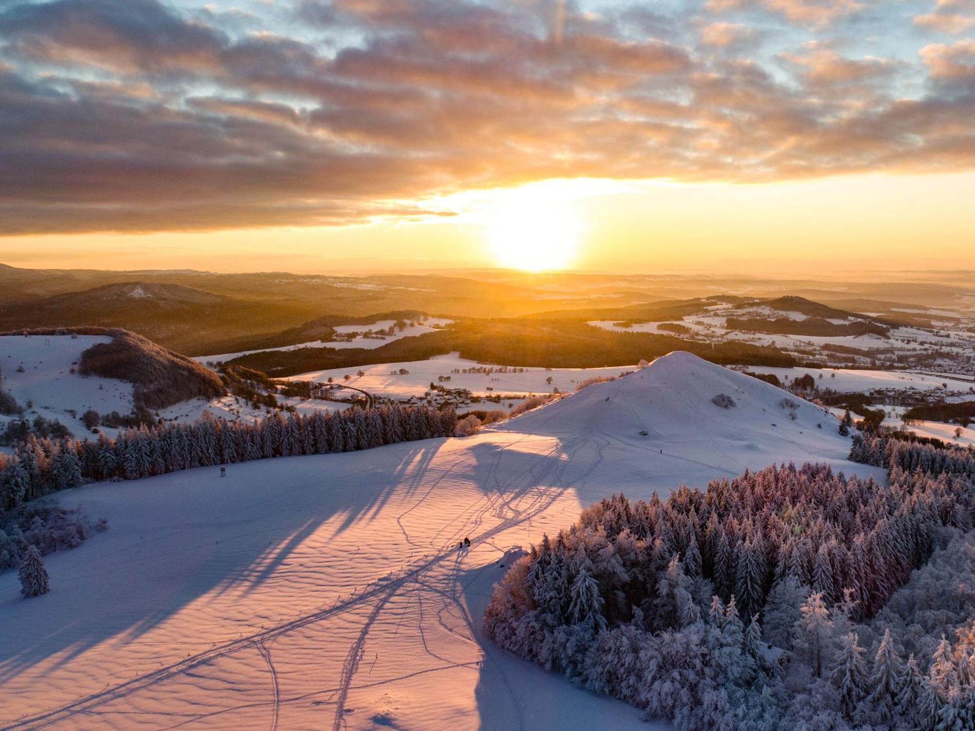 Berghotel Deutscher Flieger Wasserkuppe เกอร์สเฟลด์ ภายนอก รูปภาพ