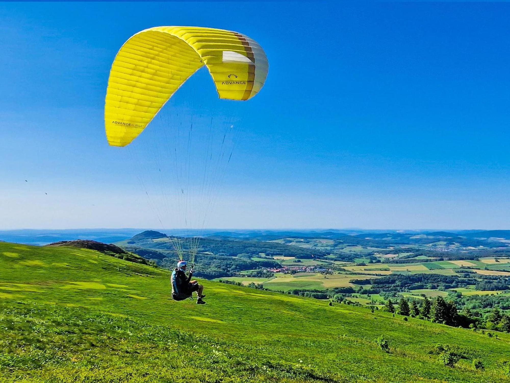 Berghotel Deutscher Flieger Wasserkuppe เกอร์สเฟลด์ ภายนอก รูปภาพ