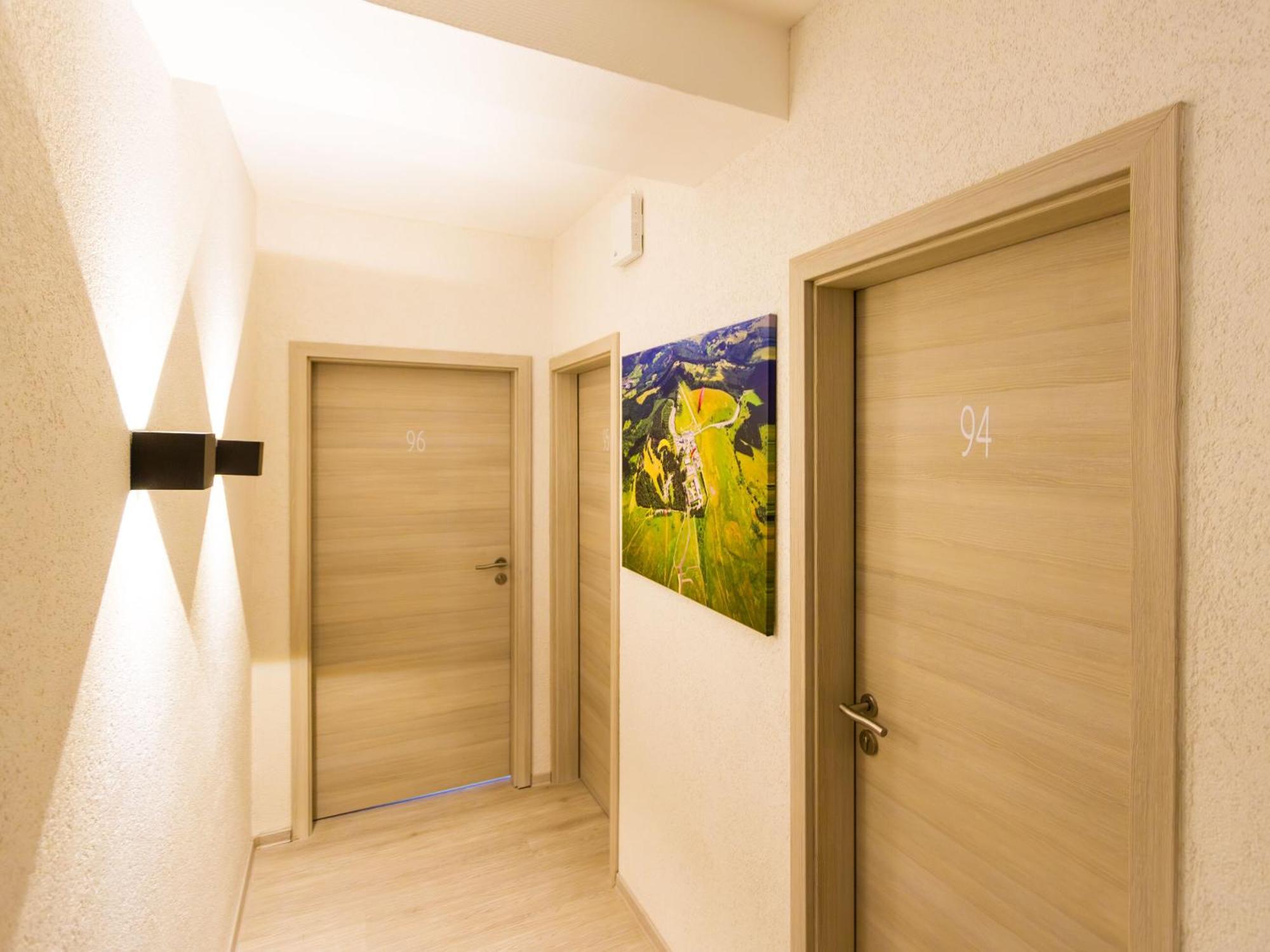 Berghotel Deutscher Flieger Wasserkuppe เกอร์สเฟลด์ ภายนอก รูปภาพ