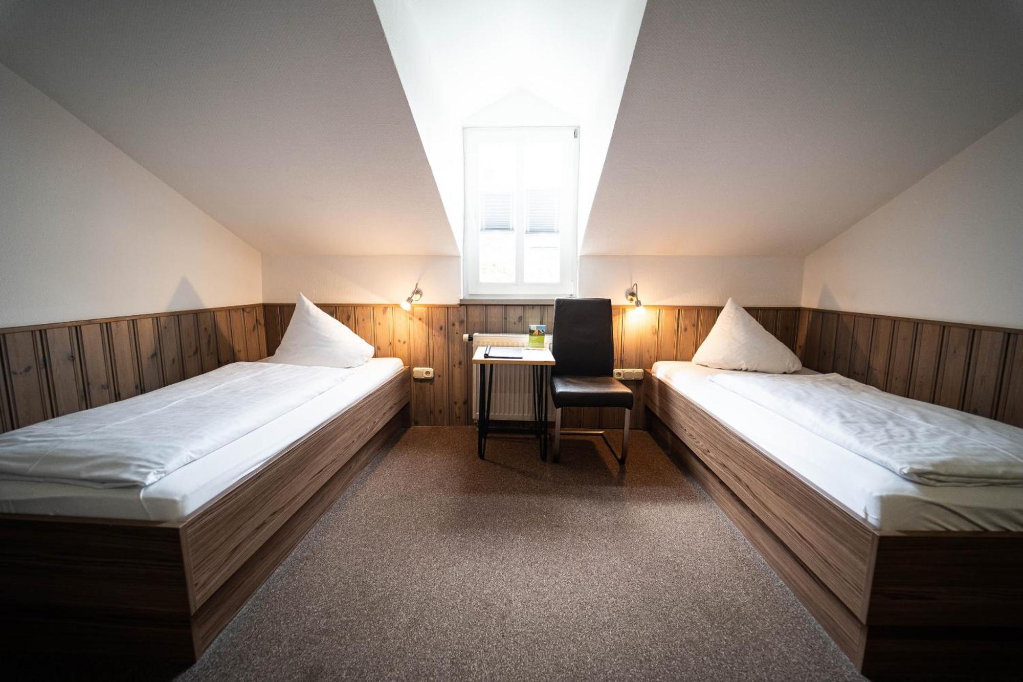 Berghotel Deutscher Flieger Wasserkuppe เกอร์สเฟลด์ ห้อง รูปภาพ